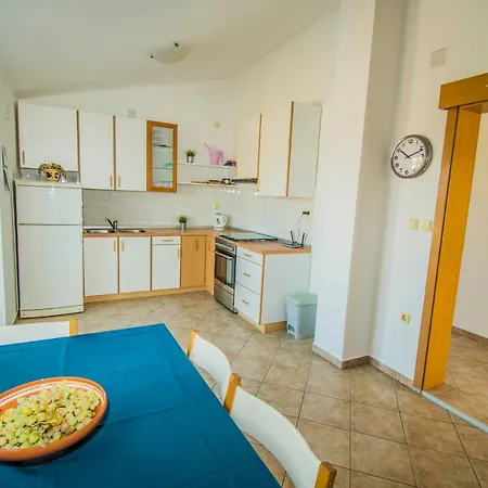 Apartmán Gianni Only 70m From The Sea, Island Pag