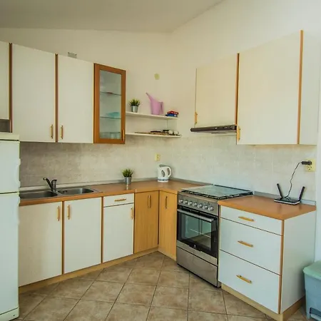 Apartmán Gianni Only 70m From The Sea, Island Pag Košljun
