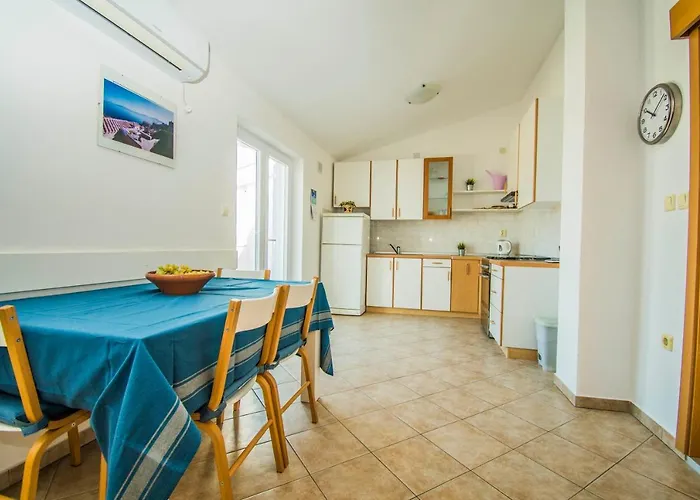 Gianni Only 70m From The Sea, Island Pag Апартаменты *