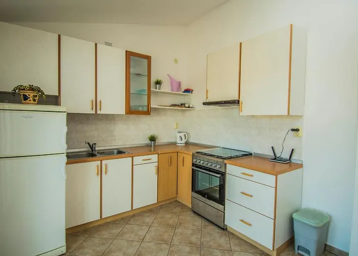 Апартаменты Gianni Only 70m From The Sea, Island Pag Kosljun