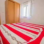 Gianni Only 70m From The Sea, Island Pag Apartamento *