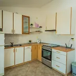 Appartement Gianni Only 70m From The Sea, Island Pag Košljun