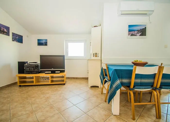 아파트 Gianni Only 70m From The Sea, Island Pag Košljun
